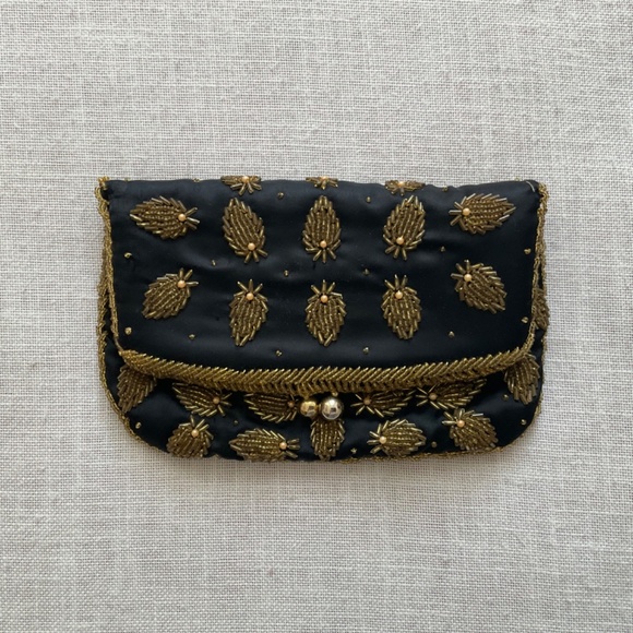 •Vintage  70s Handcrafted Black Silk Pineapple Shaped Beading Purse Clutch - Picture 12 of 13